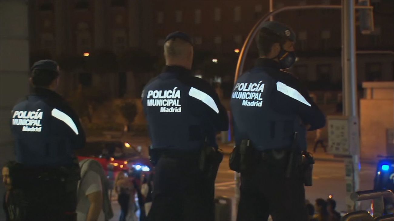 Sube a 60 el número de detenidos en el macrobotellón del Parque del Oeste