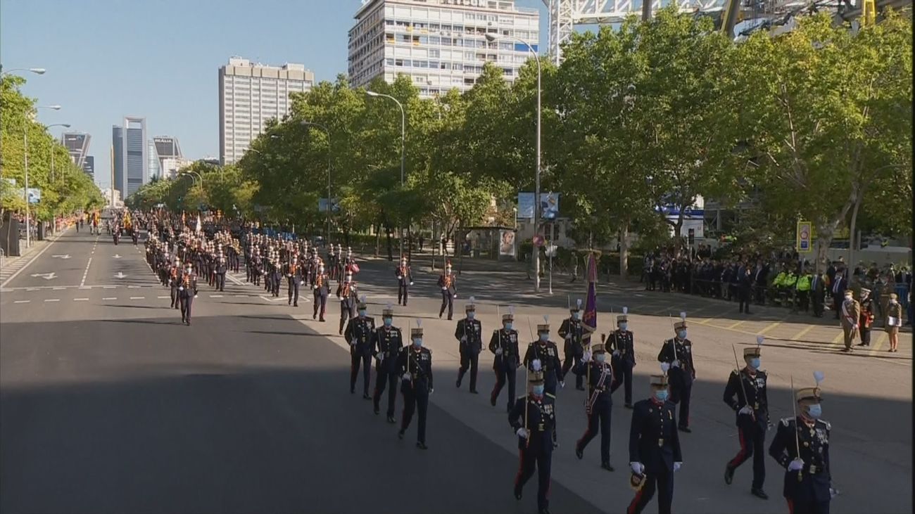 Desfile militar de las Fuerzas Armadas del Ejército de Tierra de España en el Día de la Hispanidad