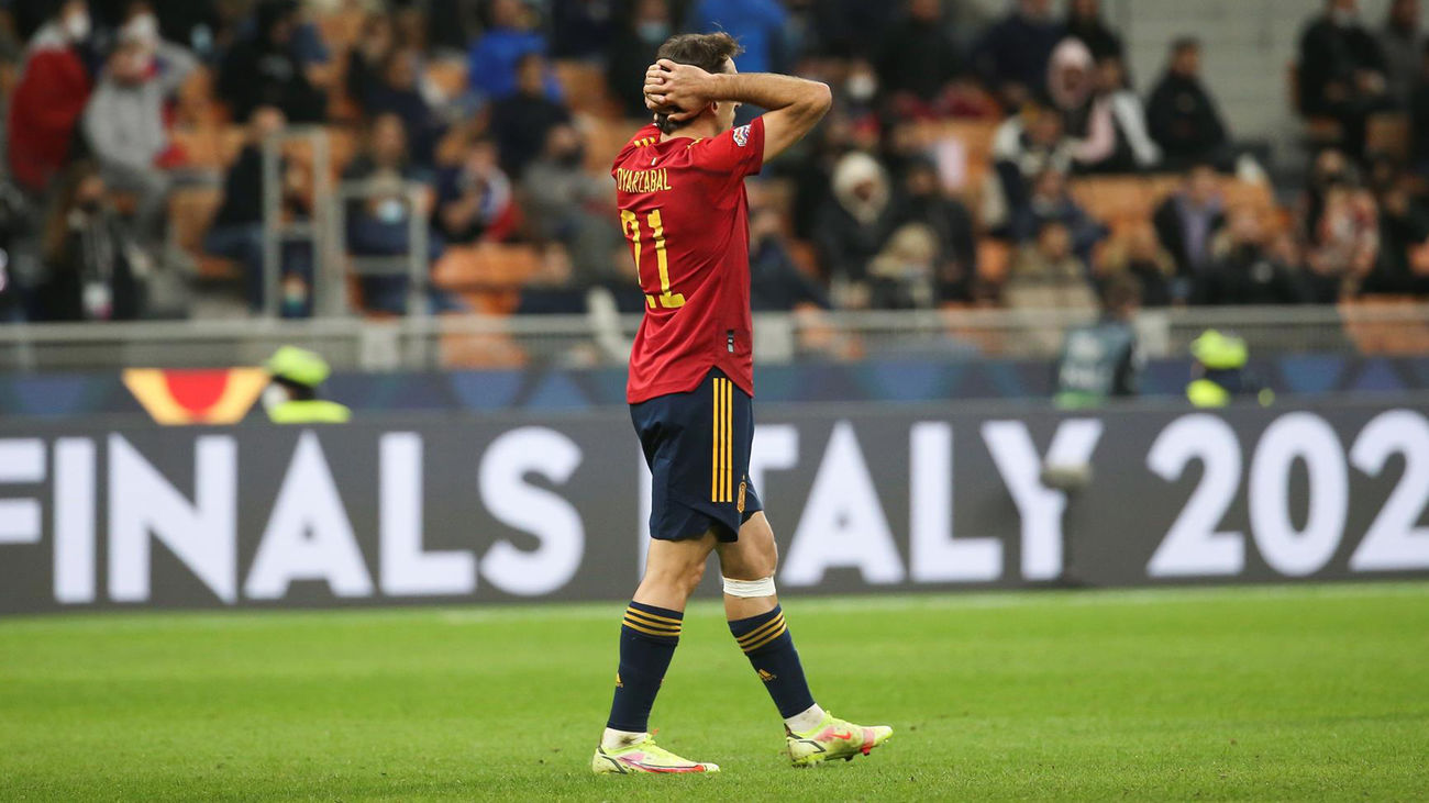 España se complica su camino al Mundial de Catar