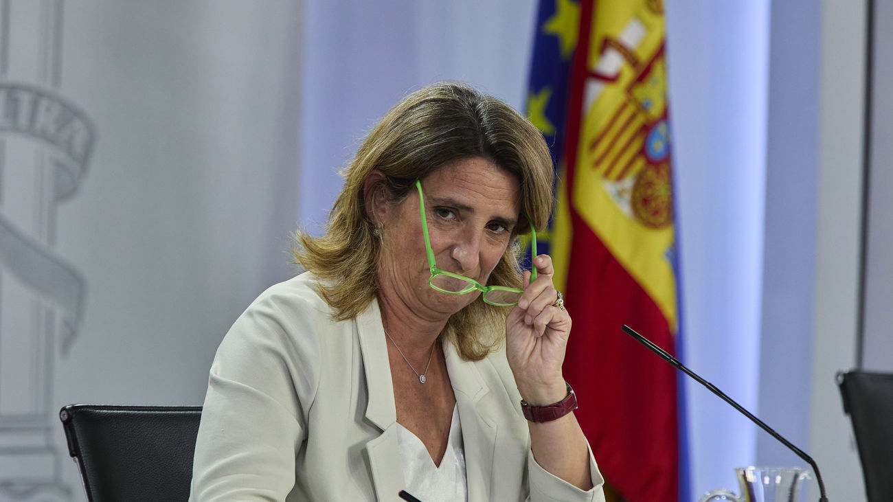 Ribera se reúne con las eléctricas en medio de la presión de los socios de Gobierno