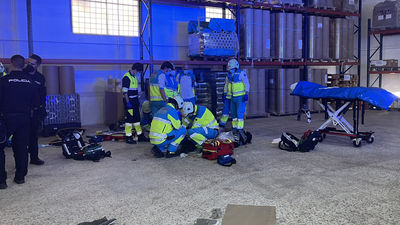 Muere un trabajador tras caer desde el tejado de una nave industrial en Fuenlabrada