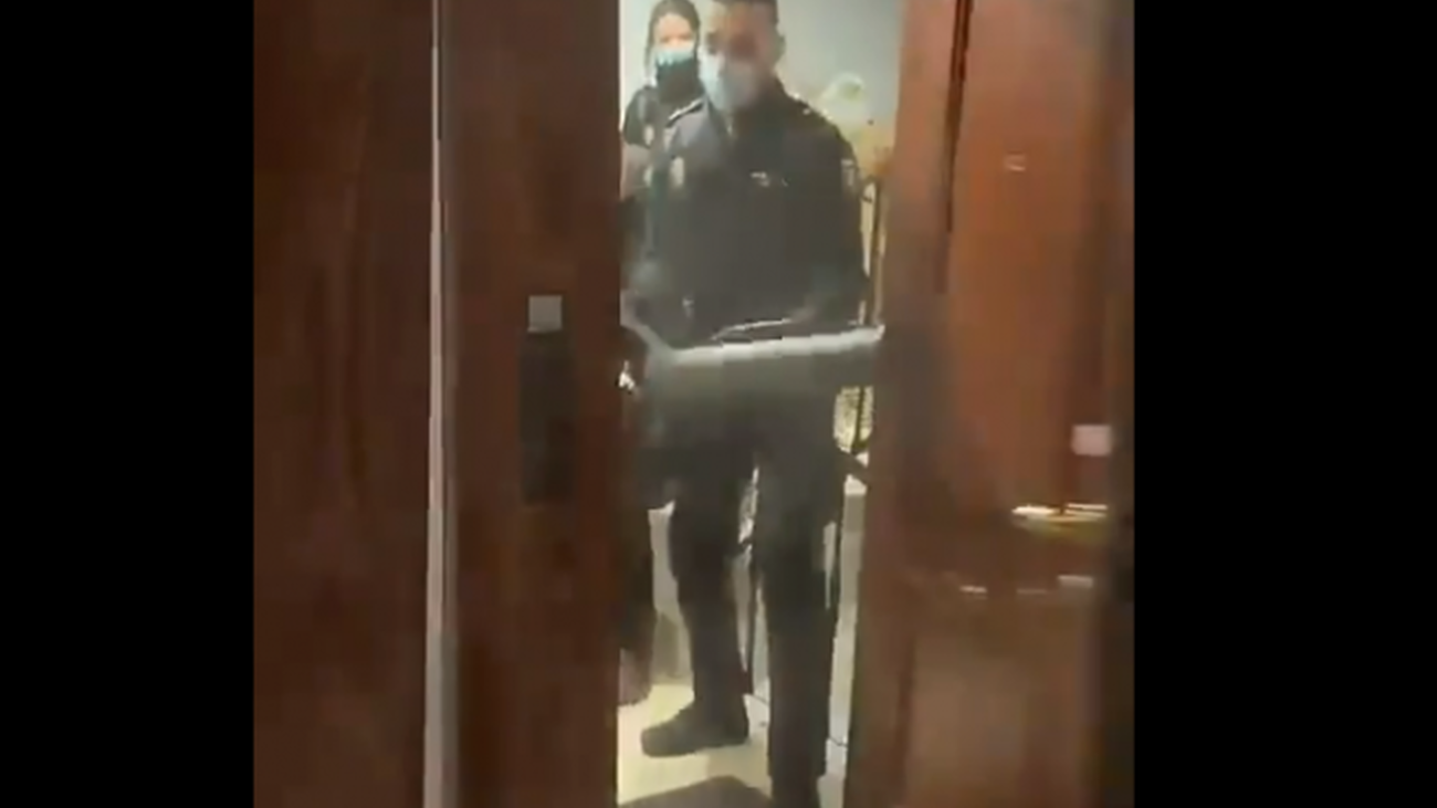 Declaran ante el juez varios agentes acusados del allanamiento de un domicilio en Villaverde