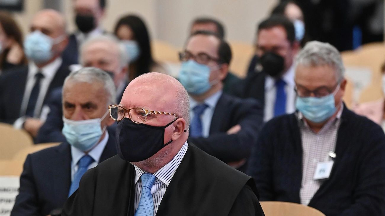 Villarejo vuelve a sentarse en el banquillo en el primer juicio de la macrocausa 'Tándem'