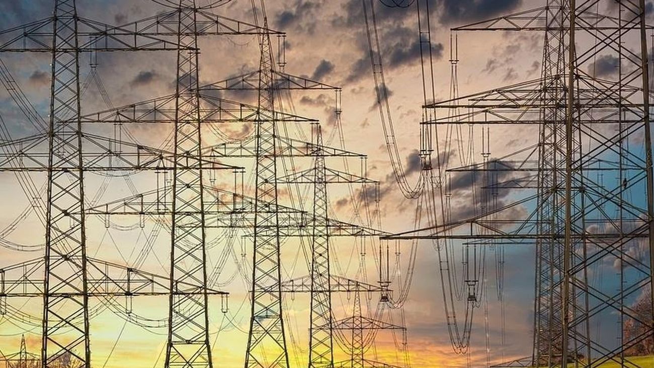 El precio de la luz será este viernes el segundo más caro al subir un 7,5% y situarse en los 231,82 euros/MWh