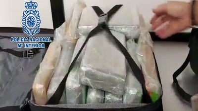 Detenida una mujer en Barajas por llevar en su maleta 24 kilos de cocaína