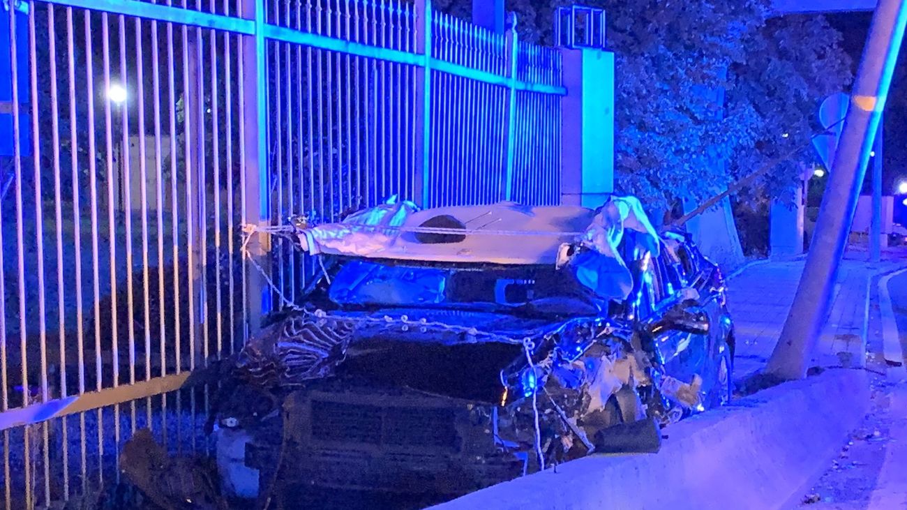 Herido el conductor de un VTC al salirse de la vía en la A-6 a la altura de La Moncloa