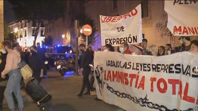 La Policía blinda el centro y evita incidentes en una protesta de extrema izquierda contra las "leyes represivas"