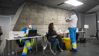 Unidades móviles del Summa vacunarán contra el Covid este fin de semana en Buitrago, Brunete y Valdemorillo