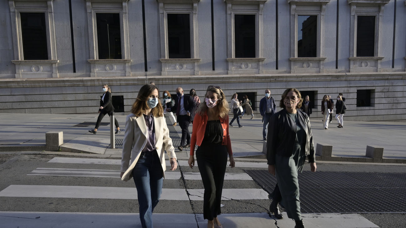 Yolanda Díaz, Bellara y Colau inauguran unas Jornadas sobre la Ley de Vivienda en el Congreso
