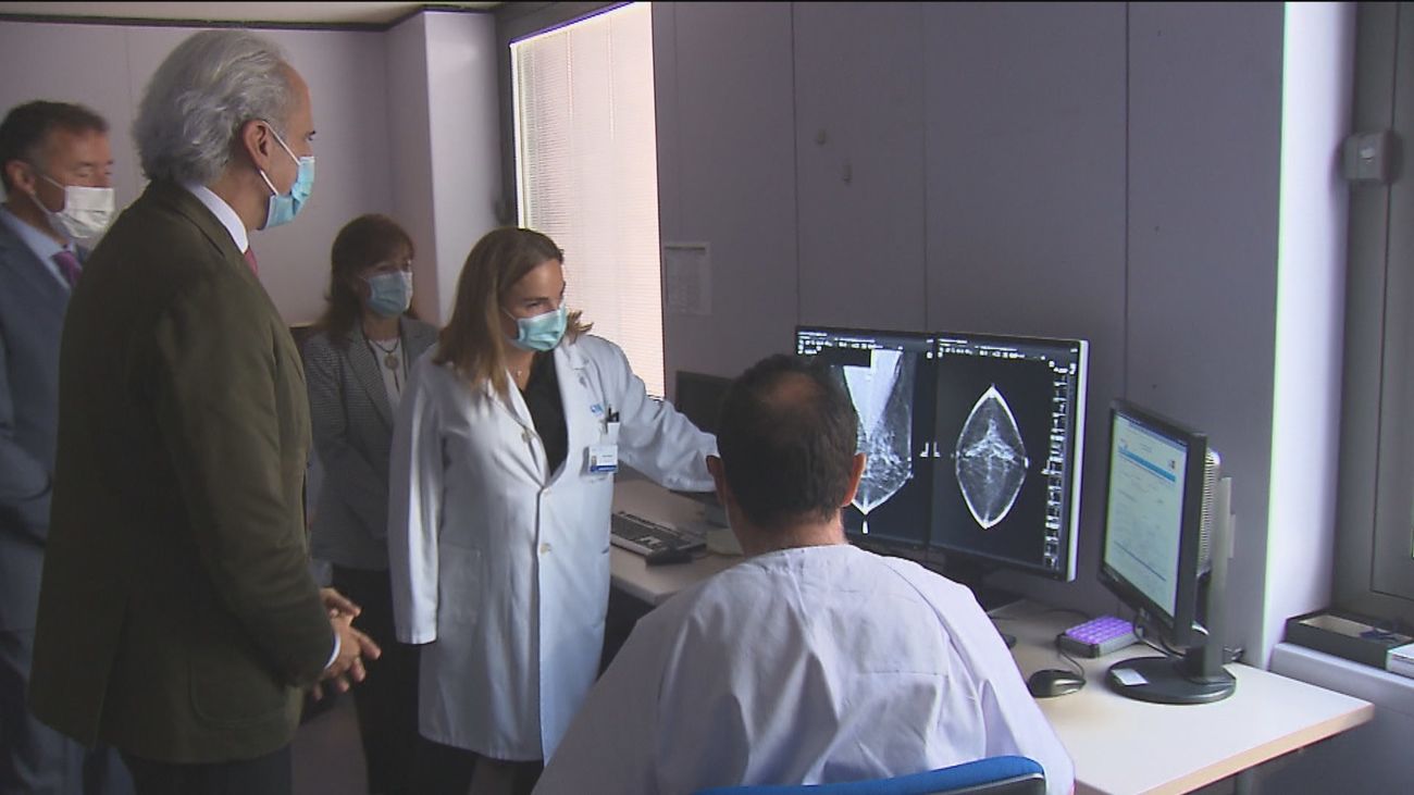 Todos los hospitales públicos de Madrid harán pruebas para detectar cáncer de mama antes de fin de año