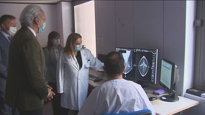 Todos los hospitales públicos de Madrid harán pruebas para detectar cáncer de mama antes de fin de año