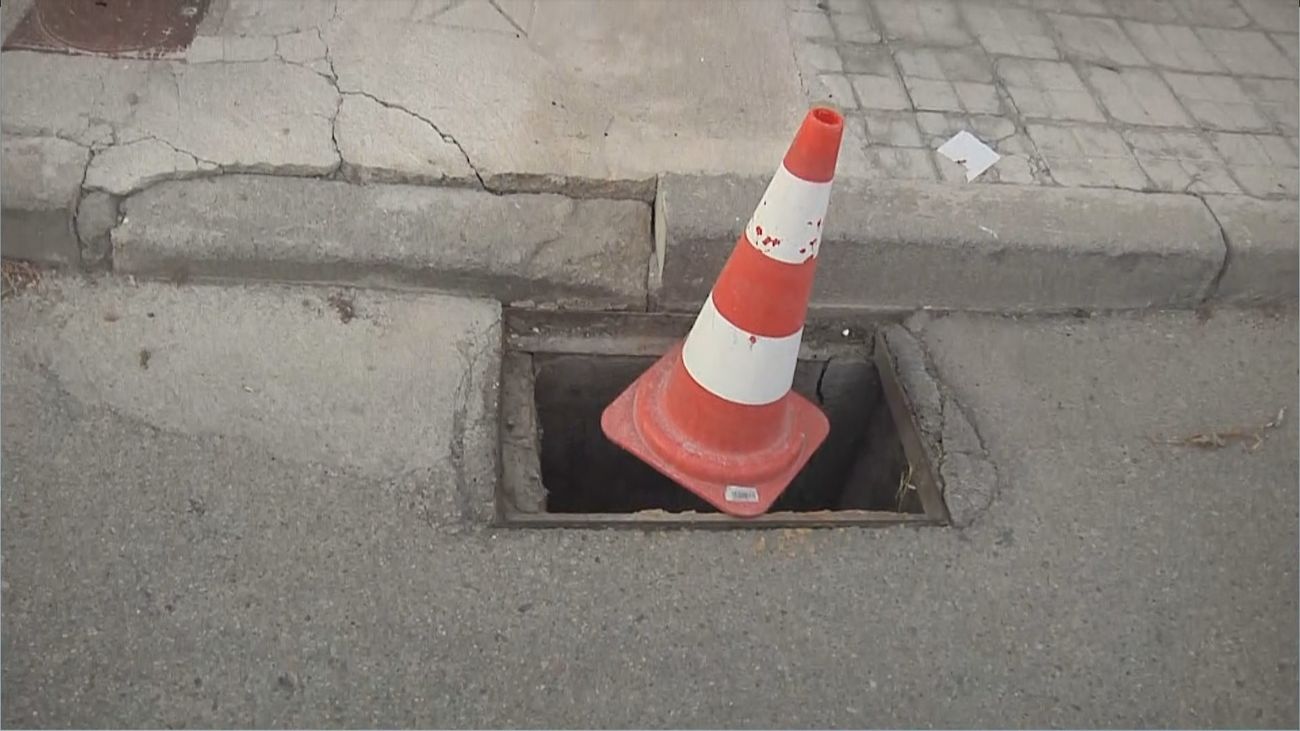 Alguien se está dedicando a robar las alcantarillas de Villaconejos