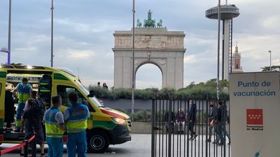Más de 800 dosis puestas en los puntos móviles de vacunación de Moncloa, Parla y Arganda