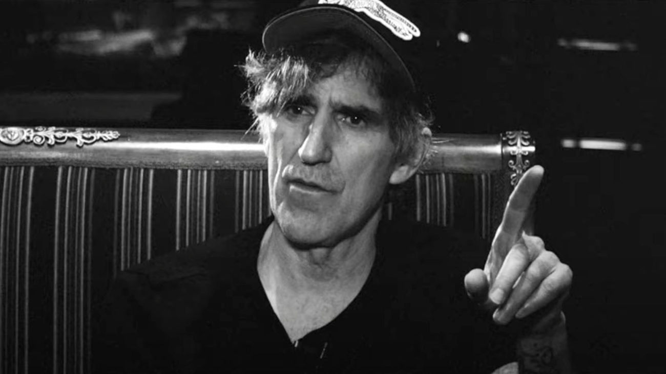 Mikel Erentxun reúne a sus ‘Amigos de guardia’ para celebrar los 35 años en la música