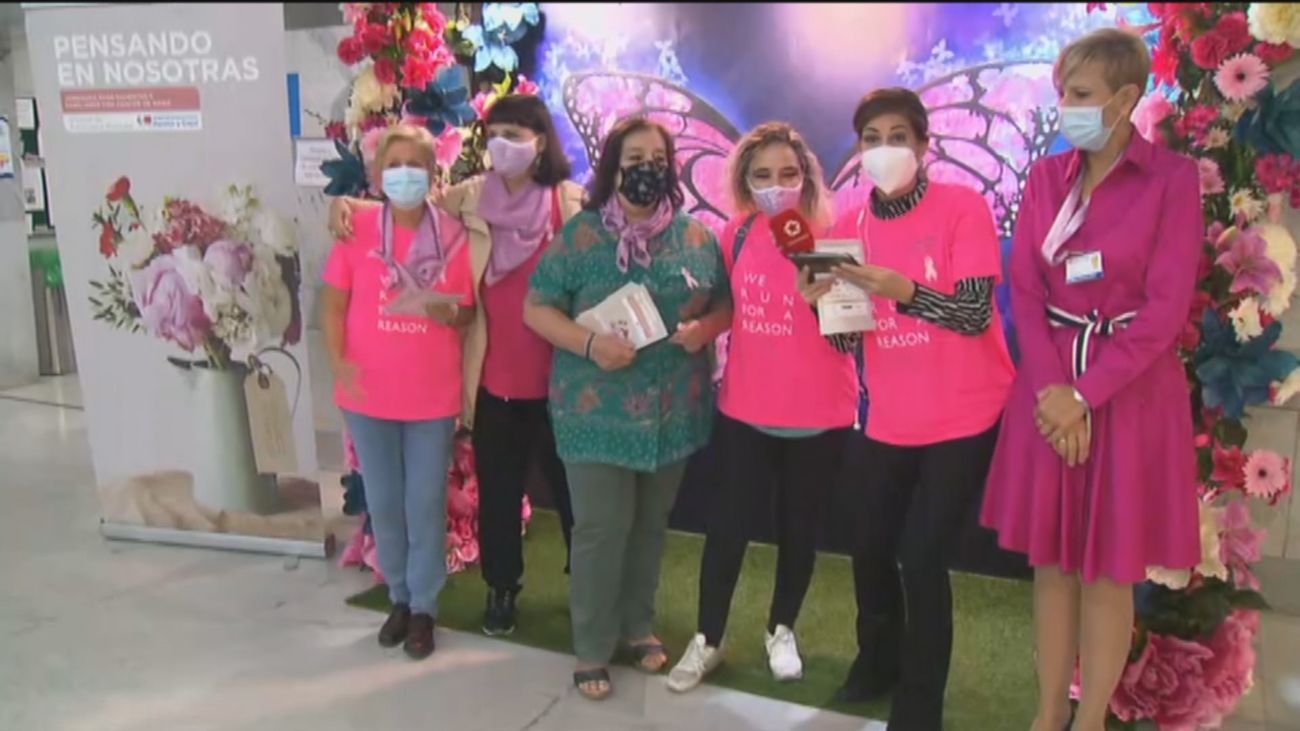 Los actos del Día del Cáncer de Mama llenan de rosa el Hospital Ramón y Cajal