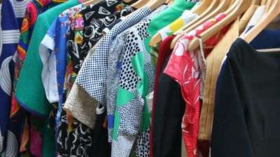 ¿Ha llegado el momento de hacer el cambio de armario o las temperaturas nos dejarán seguir usando ropa de verano?