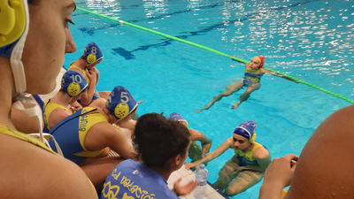 El Boadilla Femenino debuta con victoria en División de Honor de waterpolo