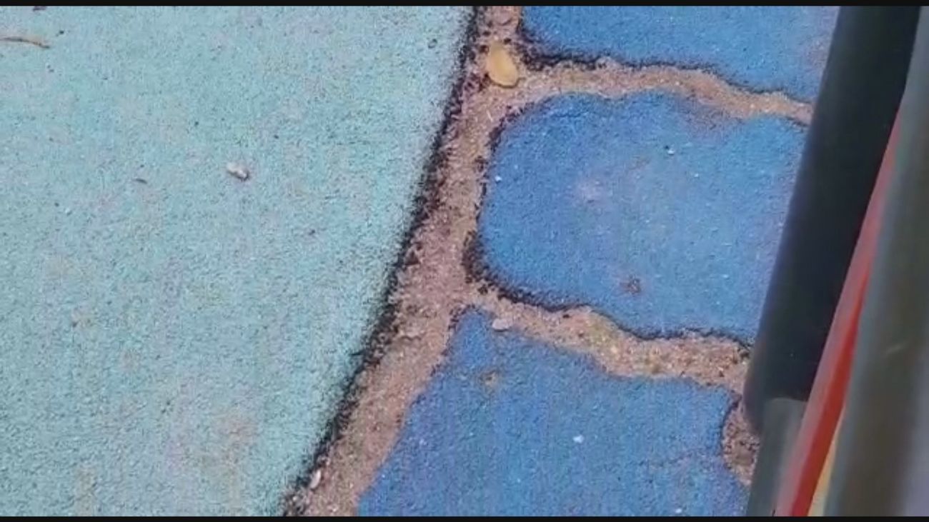 Los vecinos de Leganés denuncian parques levantados y "ratas como gatos"