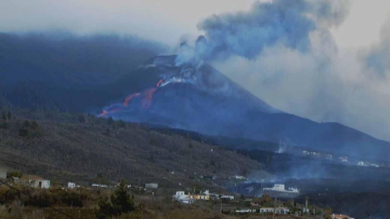El volcán de Cumbre Vieja este sábado por la mañana