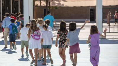 Sin mascarilla en el patio del colegio desde este lunes