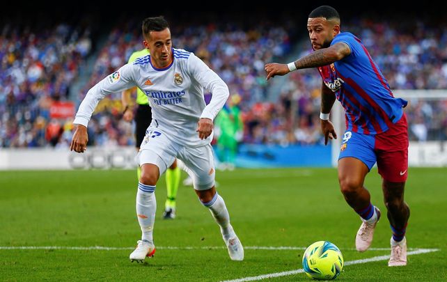 Lucas Vázquez ante el FC Barcelona / EFE