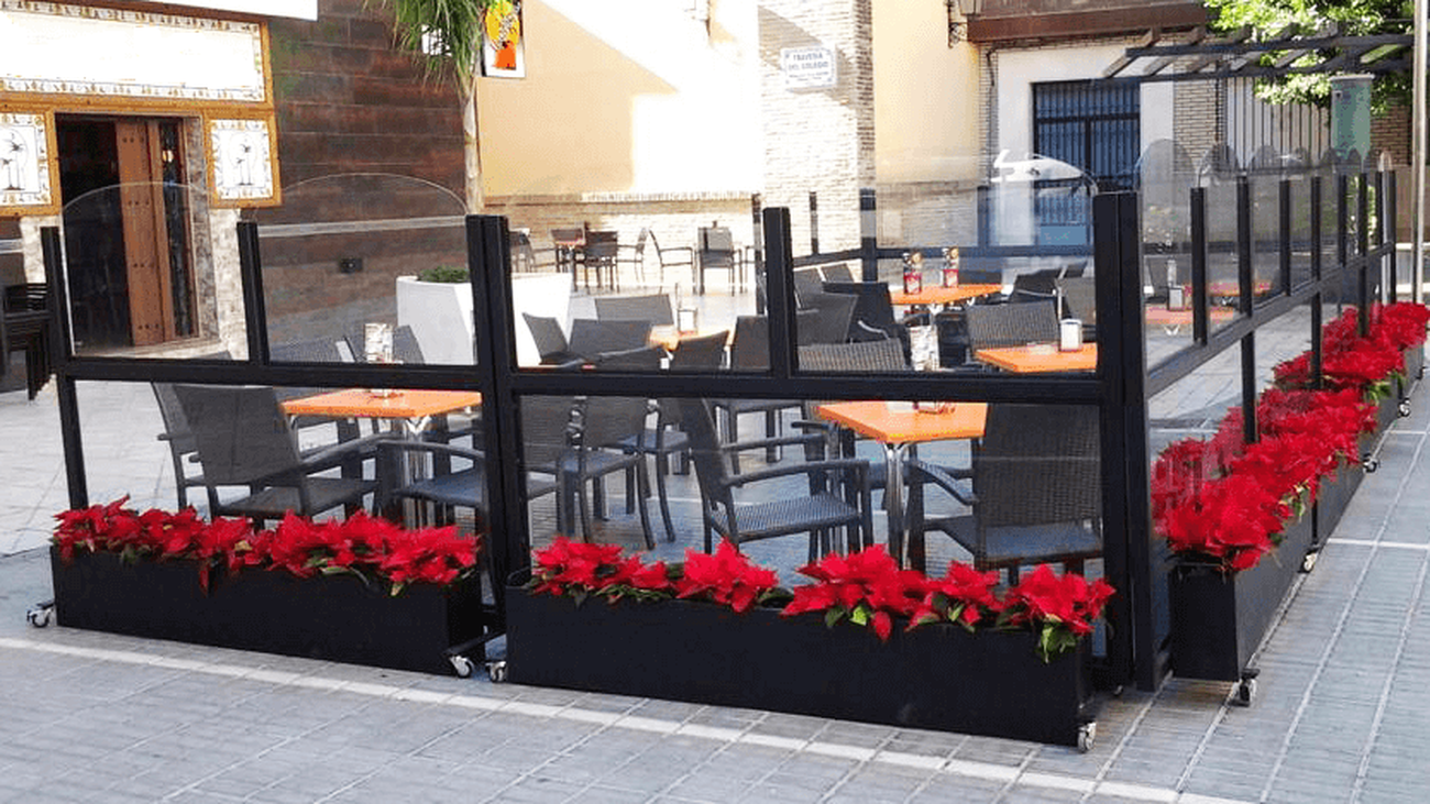 Comerciantes y vecinos solicitan la retirada de las terrazas covid de Madrid