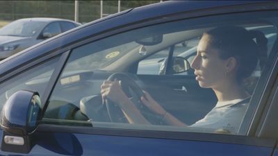 Se reduce un 41% la mortalidad entre los conductores jóvenes, aunque son los que más accidentes provocan