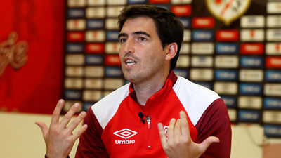 Iraola: "El Barça es favorito pero iremos a aprovechar las opciones"