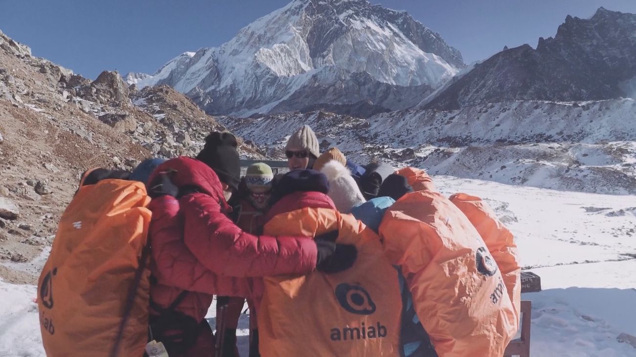 Primer ascenso inclusivo al Everest