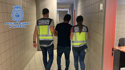 Dos detenidos en Móstoles por apropiarse de móviles y tablets haciéndose pasar por comerciales de telefonía