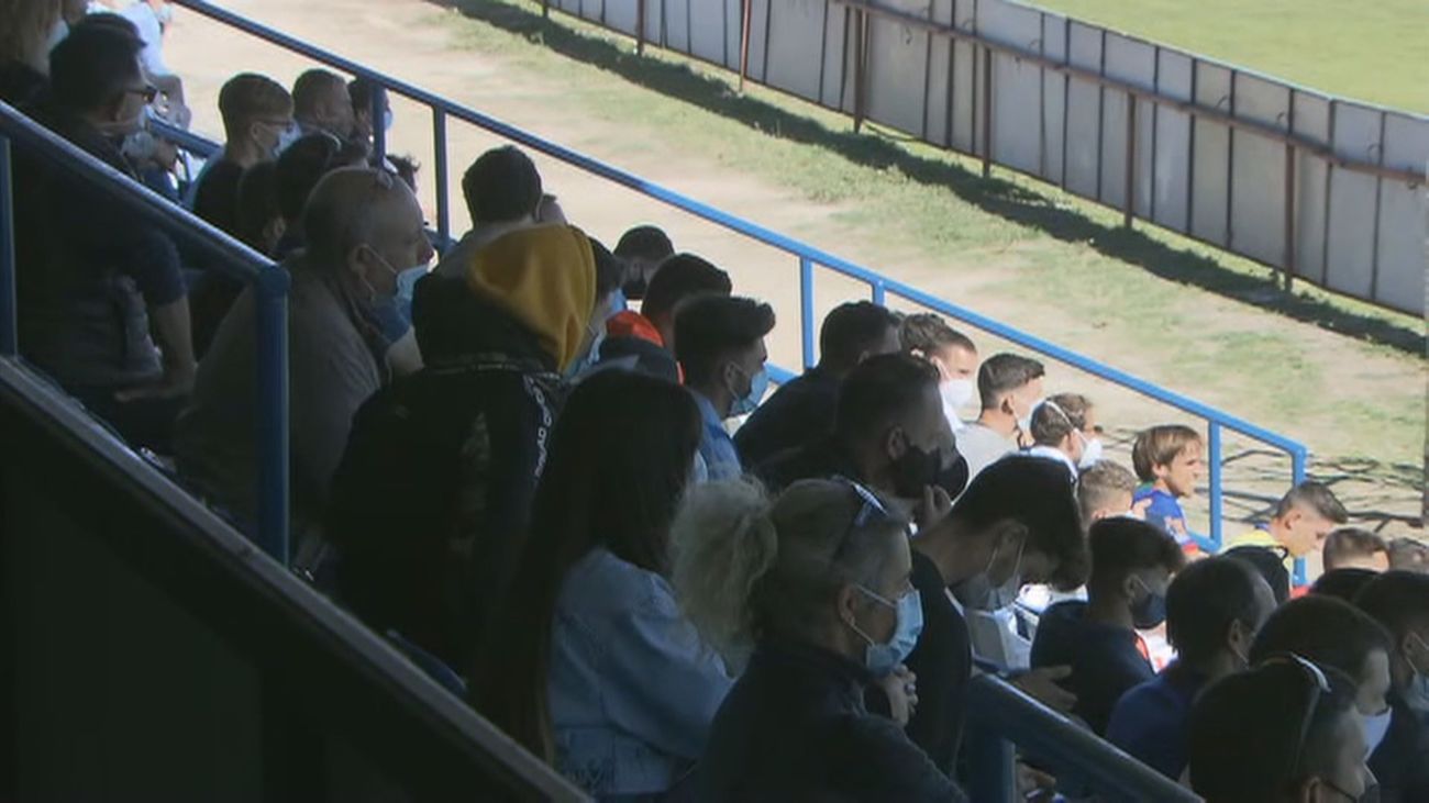 Sanidad mantiene los aforos deportivos y el veto al consumo de bebidas y comidas