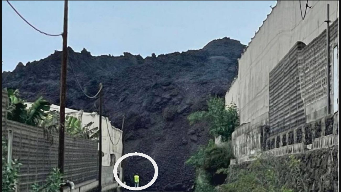 Crece la altura de las coladas en una nueva fase del volcán de La Palma