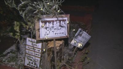 Vecinos de Orcasitas crean 'El Callejón del Terror' para Halloween
