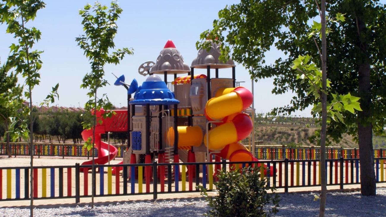 Uno de los parques infantiles de Paracuellos del Jarama