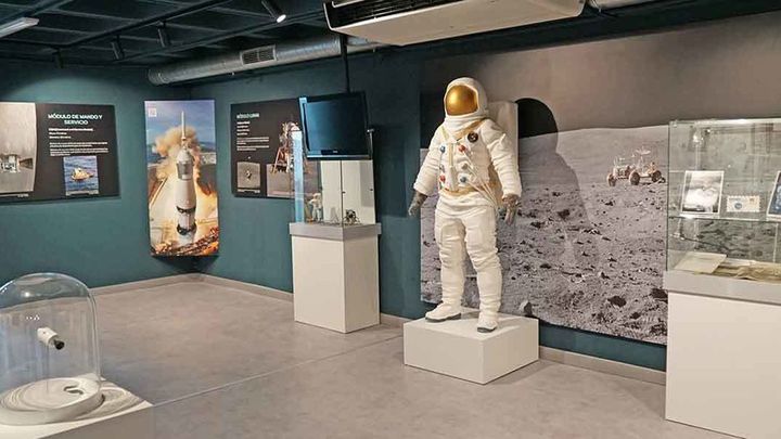 Museo Lunar de Fresnedillas de la Oliva / MUSEO LUNAR