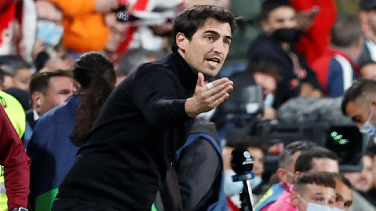 Iraola: "Podemos conseguir la remontada ante el Betis"