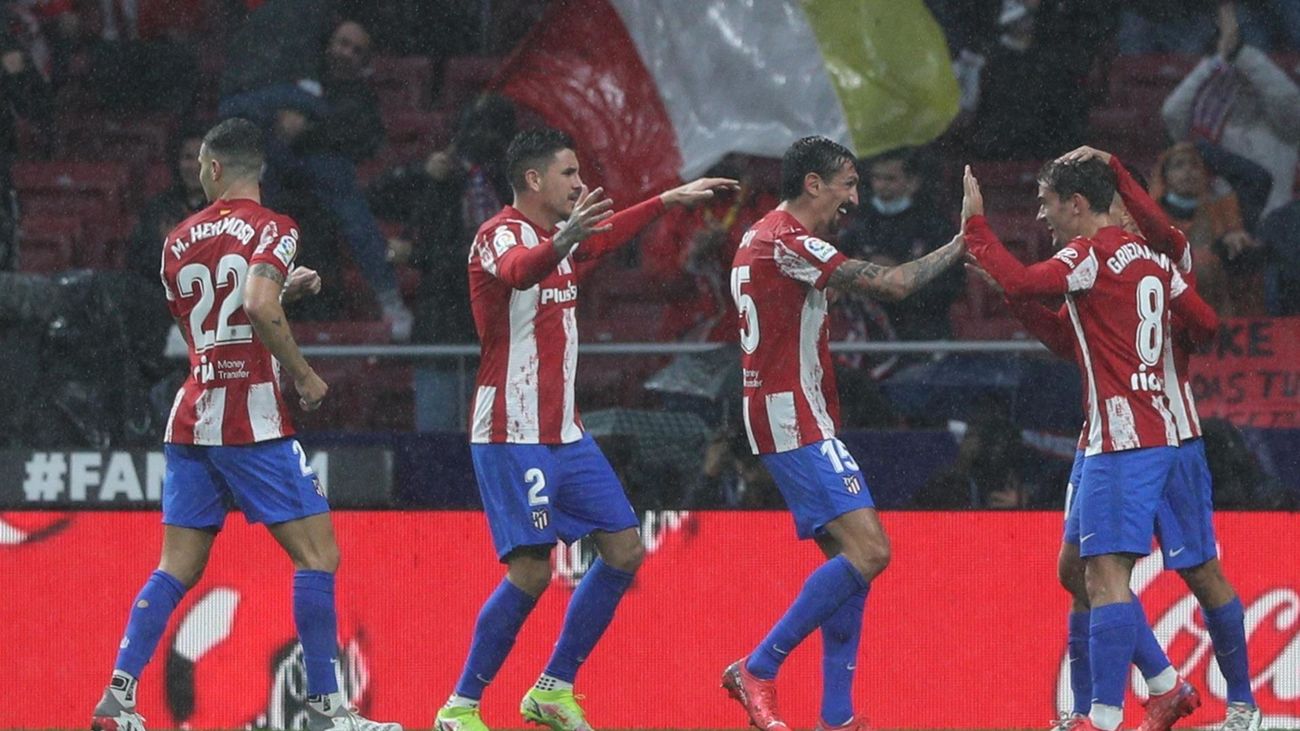 La afición del Atlético recupera la sonrisa