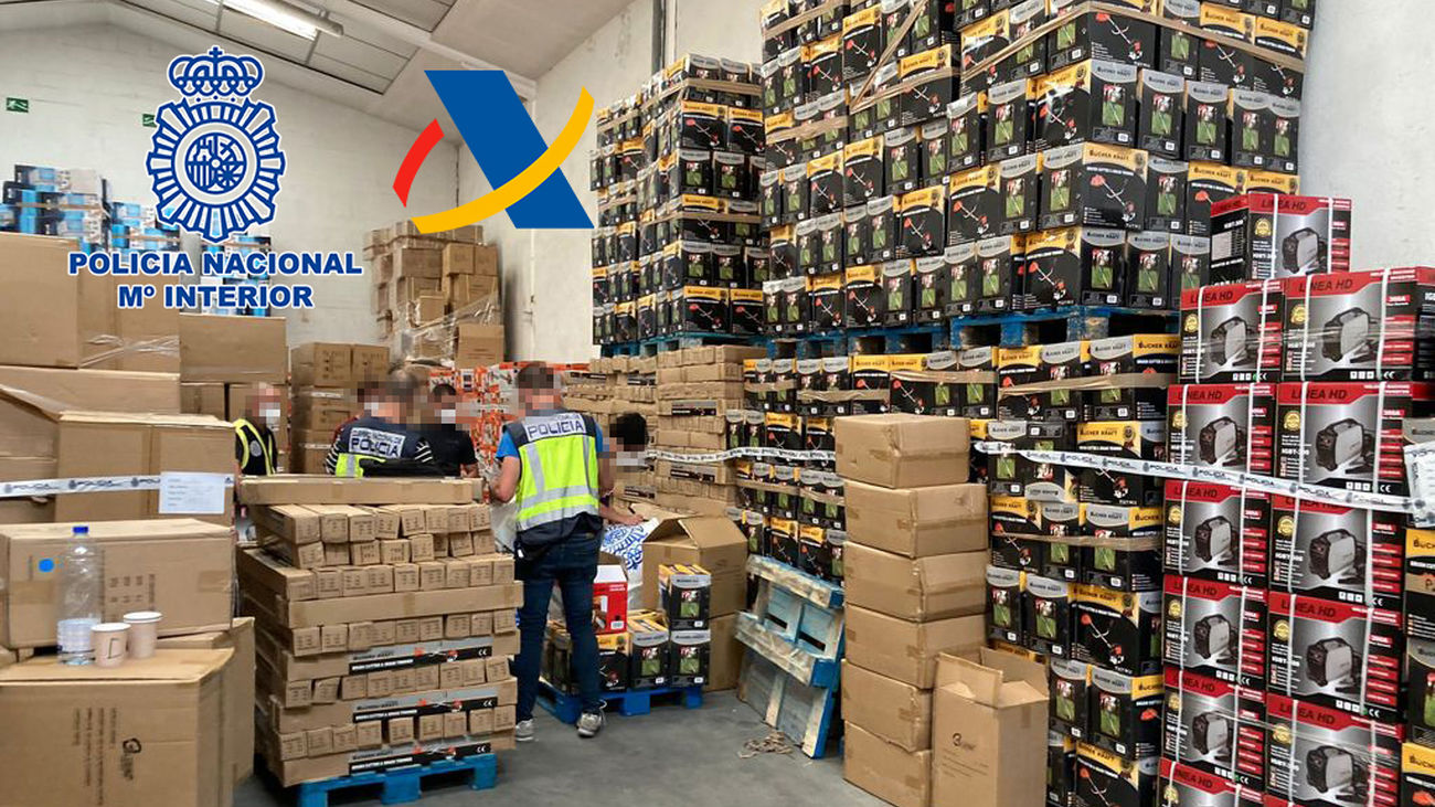 Agentes de Policía Nacional y de Aduanas se incautan del material en una nave de Arganda de l Rey