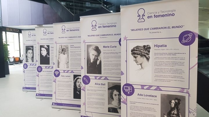 Paneles explicativos con algunas de las figuras más importantes de la ciencia y la tecnología / AYTO LEGANÉS