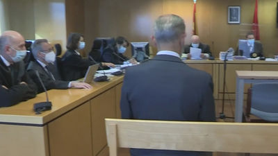 El responsable de la EMVS defiende que la venta de viviendas era imprescindible