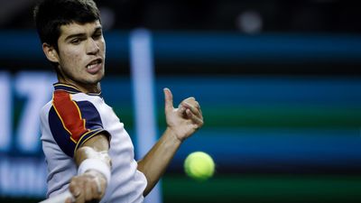 Carlos Alcaraz sigue quemando etapas