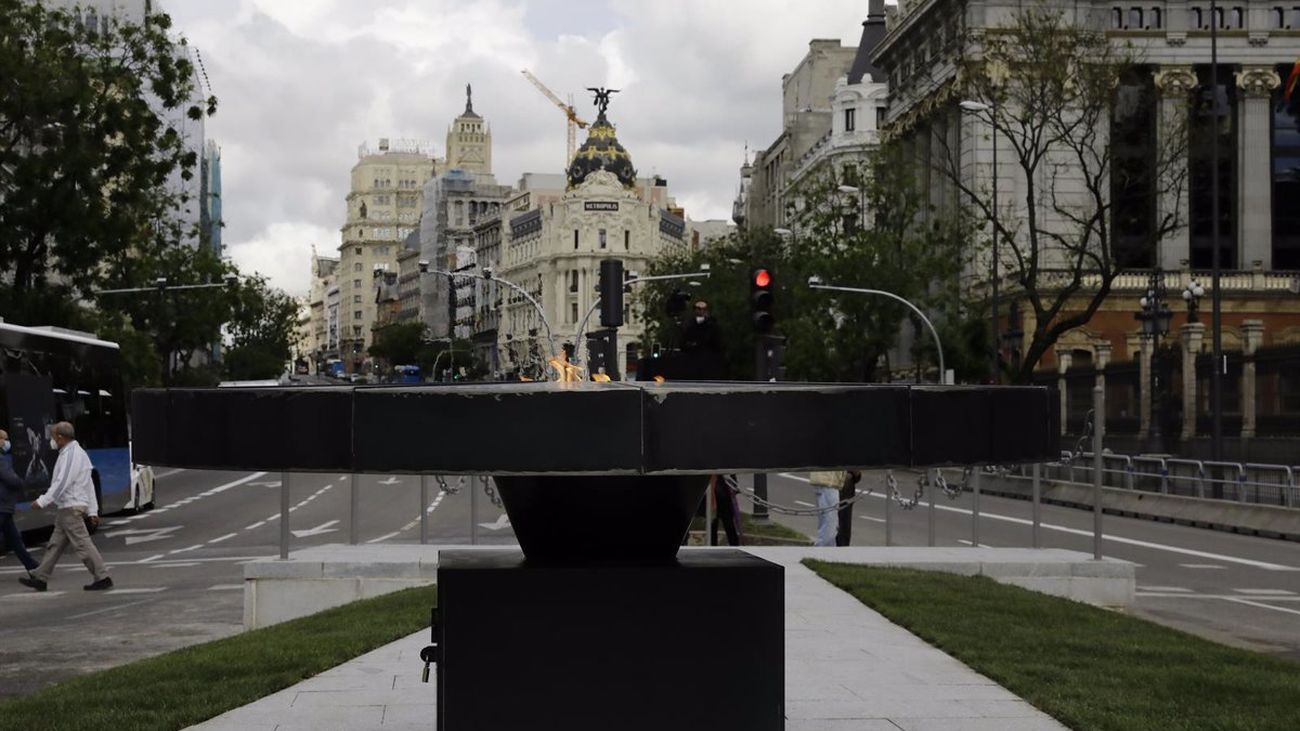 Un acto vandálico deja sin llama el pebetero que homenajea a las víctimas del Covid en Madrid