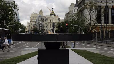 Un acto vandálico deja sin llama el pebetero que homenajea a las víctimas del Covid en Madrid
