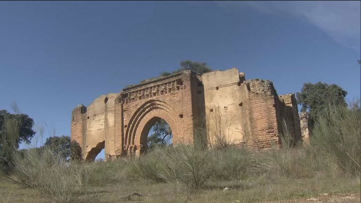 Mil monumentos españoles a punto de desaparecer, según la "lista roja" de Hispania Nostra
