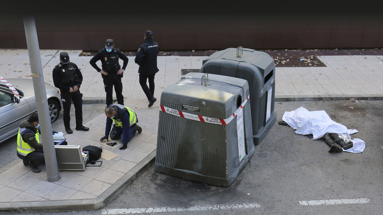 La Policía abate a un hombre que amenazaba con un  cuchillo a viandantes junto a un centro de salud de Villaverde