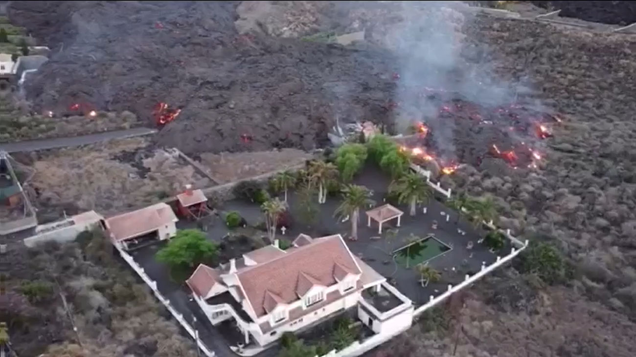Regresan las explosiones y la lava al volcán de La Palma
