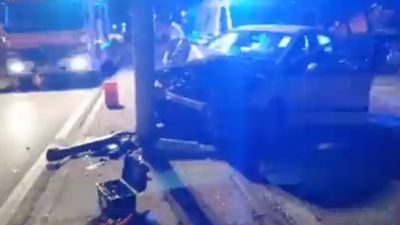 Un conductor bebido estrella su coche contra una farola en Alcorcón