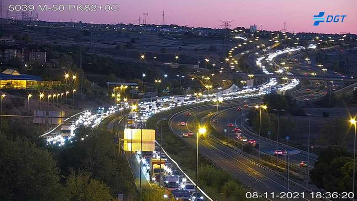 Imagen del atasco a través de las cámaras de la DGT / DGT