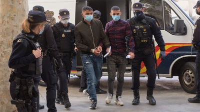 A prisión los 12 jóvenes que pactaron por Facebook forzar el aterrizaje en Palma