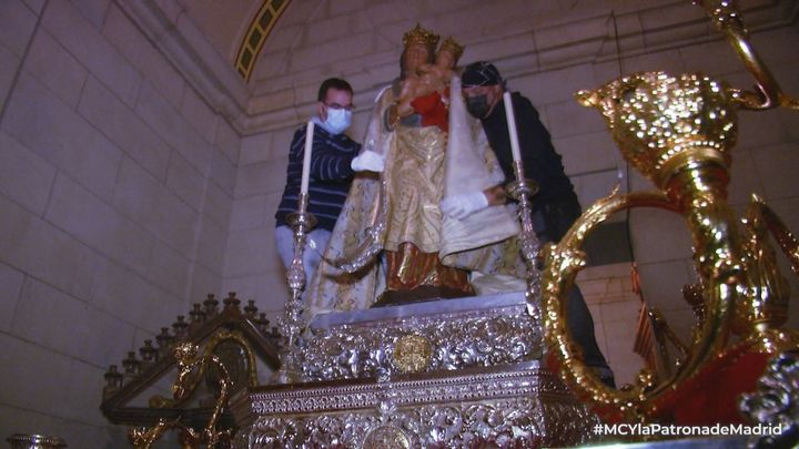 'Mi cámara y yo' accede en exclusiva a los preparativos de la procesión de la Virgen de la Almudena